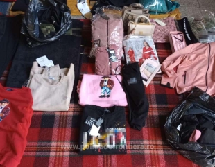 Haine și parfumuri de contrabandă, confiscate la Vama Negru Vodă
