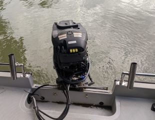 Motoare de barcă, dispărute în Suedia, găsite în Delta Dunării