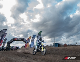 Motocicliștii au „făcut“ legea la 4V Rally Raid Constanța – România