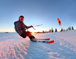 Snowkite la Cobadin: Pasiune pentru adrenalină extremă