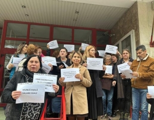 VIDEO. Protest la Casa Județeană de Pensii Constanța