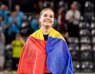 Elena Zaharia: O stea strălucitoare pe cerul tenisului de masă!