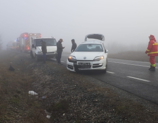 Carambol rutier pe DN22. O fetiță de opt ani a fost rănită