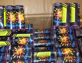 35 de kilograme de perade și artificii confiscate de polițiști. Au fost împărțite și amenzi