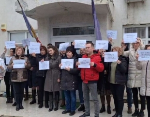VIDEO. Angajații DSP Constanța protestează