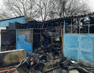 Incendiu urmat de o explozie puternică, la un service auto din Constanța