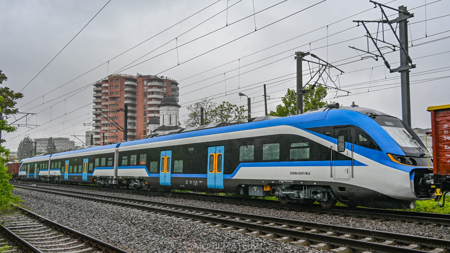 Chinezii de la CRRC au livrat primul tren electric României, în Portul Constanța