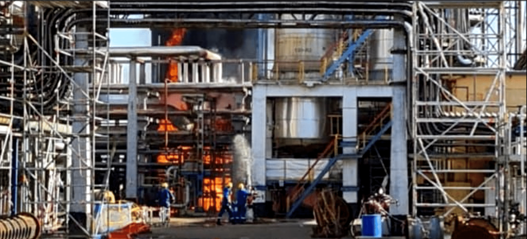 Garda de Mediu a amendat Petromidia cu 50.000 de lei, în urma exploziei de zilele trecute