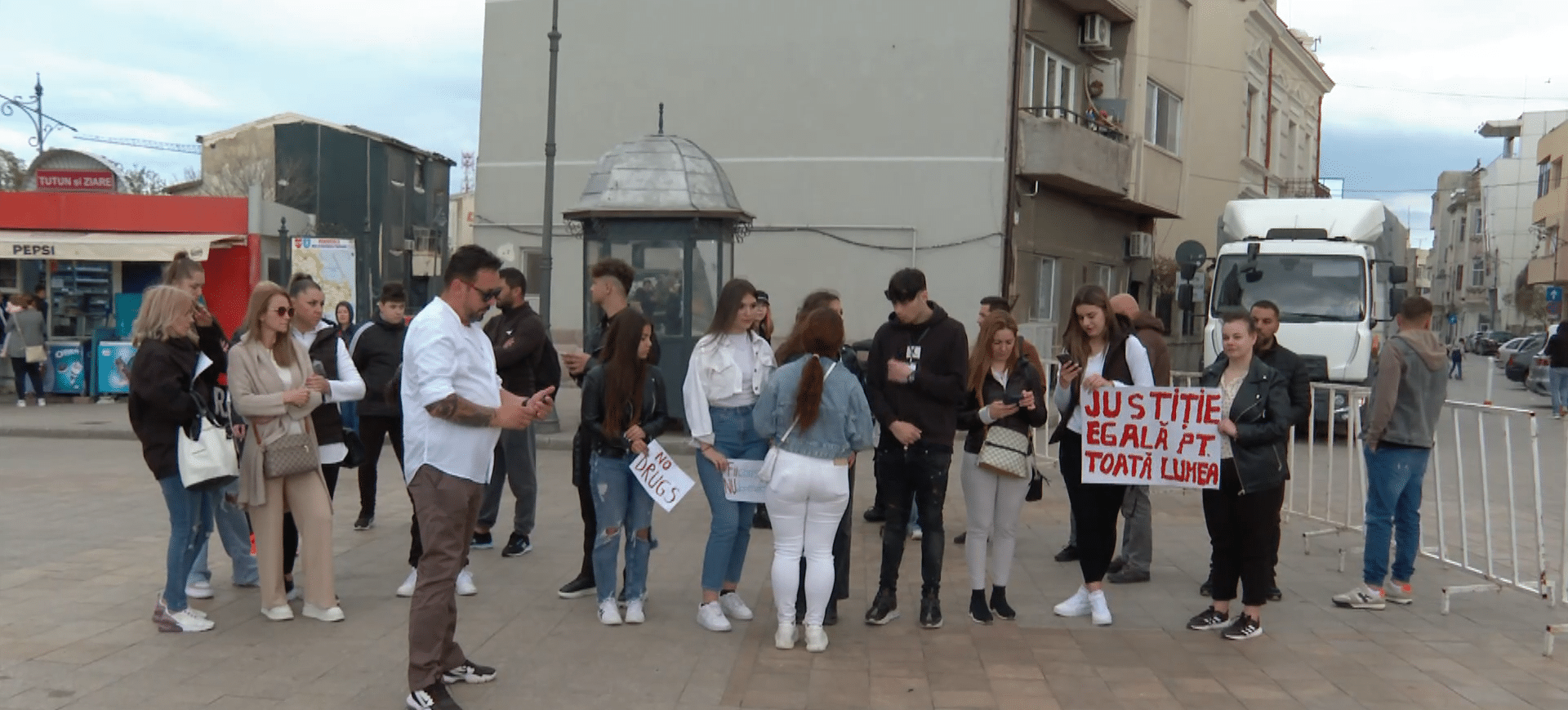 Protest anti-drog în Piața Ovidiu
