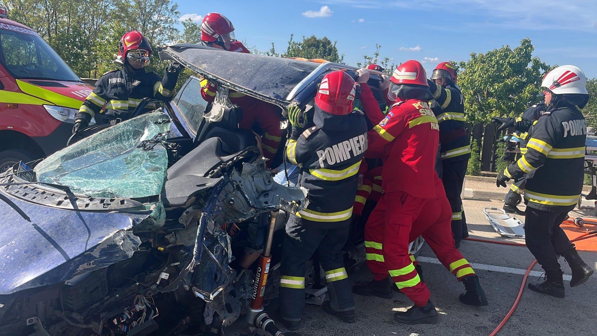 VIDEO. Accident rutier cu persoana încarcerată