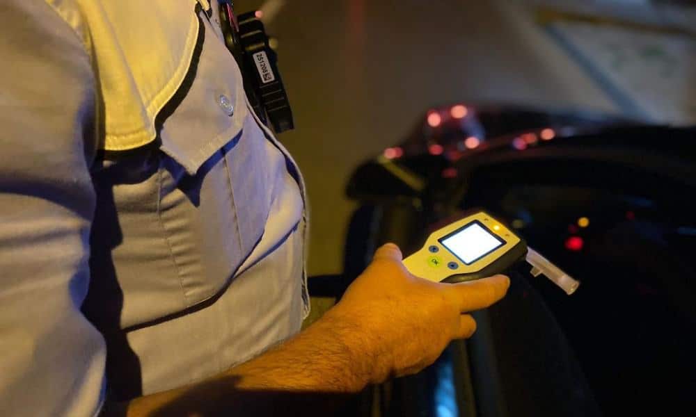 Cursa disperată a unui băiat de 12 ani. Peste 300 km singur la volan, cu Poliția pe urme, doar ca să-și vadă tatăl