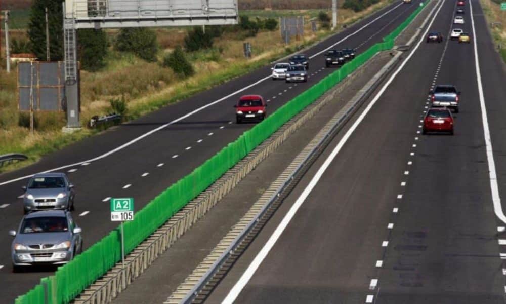Atenție, șoferi! Restricții de circulație pe A1 și A2