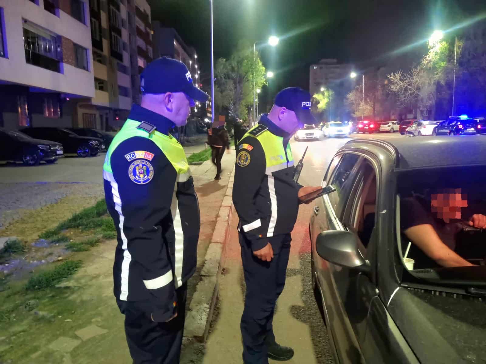 Acțiunea polițiștilor: Au fost aplicate peste 200 de amenzi