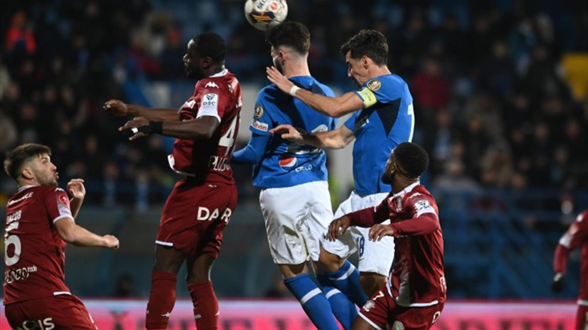 Farul-Rapid, primul meci din etapa a VI-a a Superligii