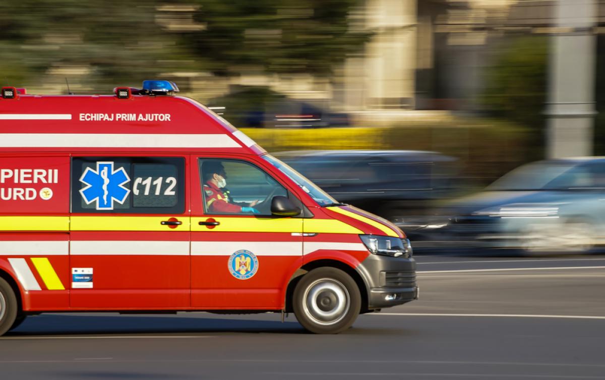 Carambol la Ovidiu: Cinci autoturisme și trei victime