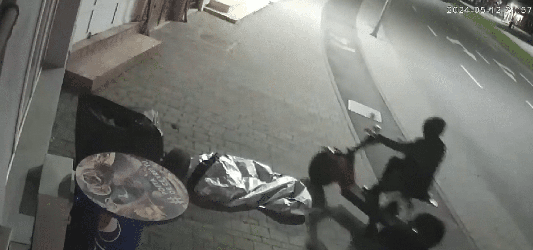 Motocicletă furată din fața casei