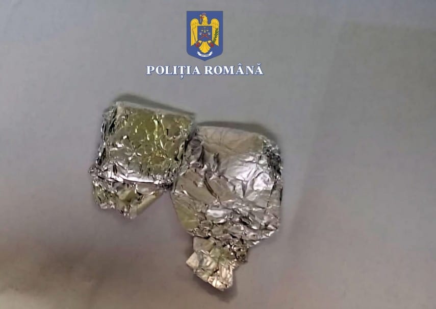 Tânăr de 30 de ani, depistat de poliție cu droguri în mașină, în județul Constanța