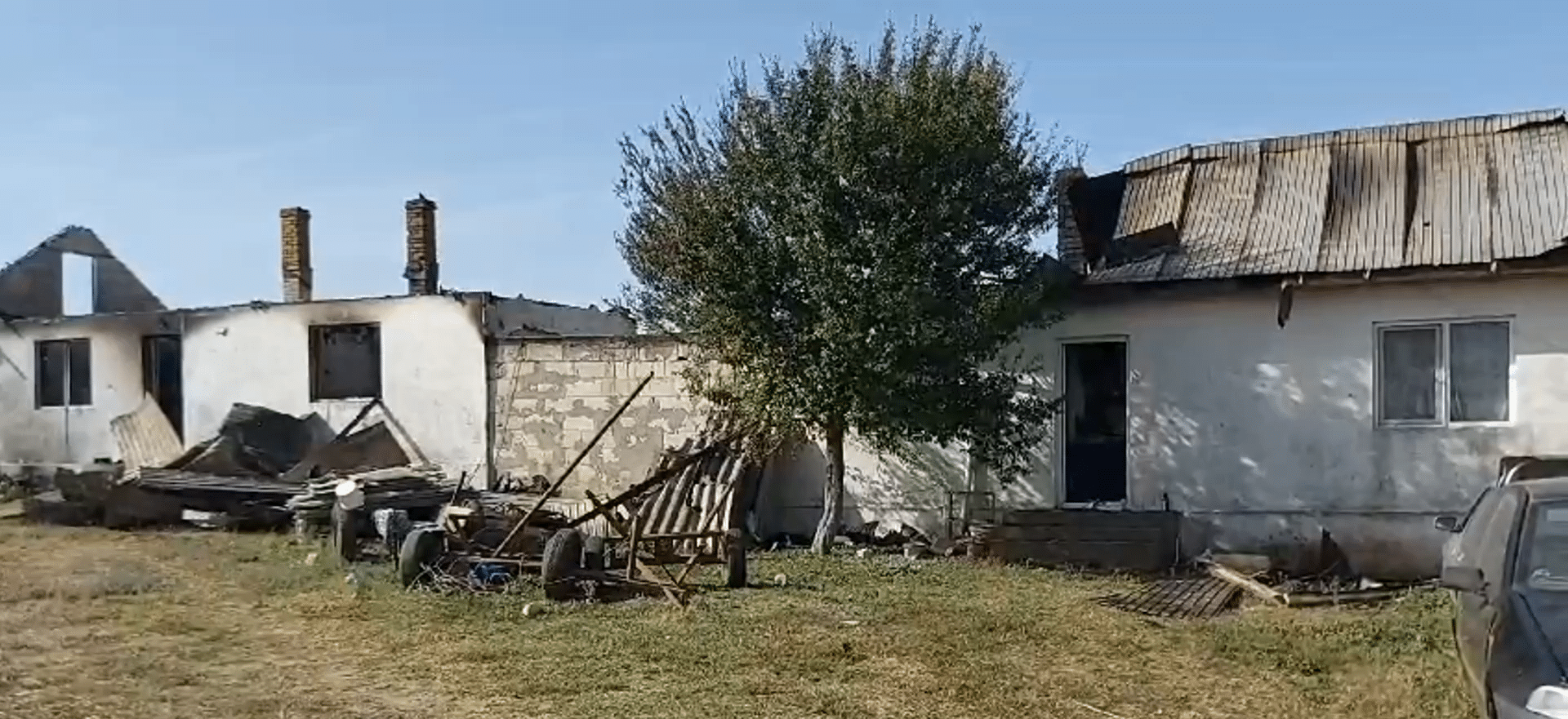 Chilii mistuite de flăcări, la Colilia. Măicuțele cer ajutor