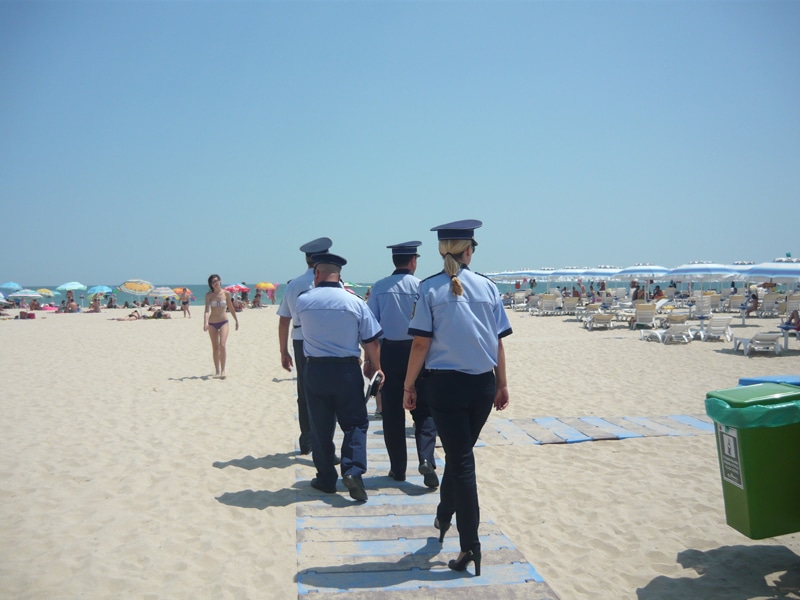 Peste 630 de polițiști și 450 de pompieri vor fi detașați pe litoral, în acest sezon estival