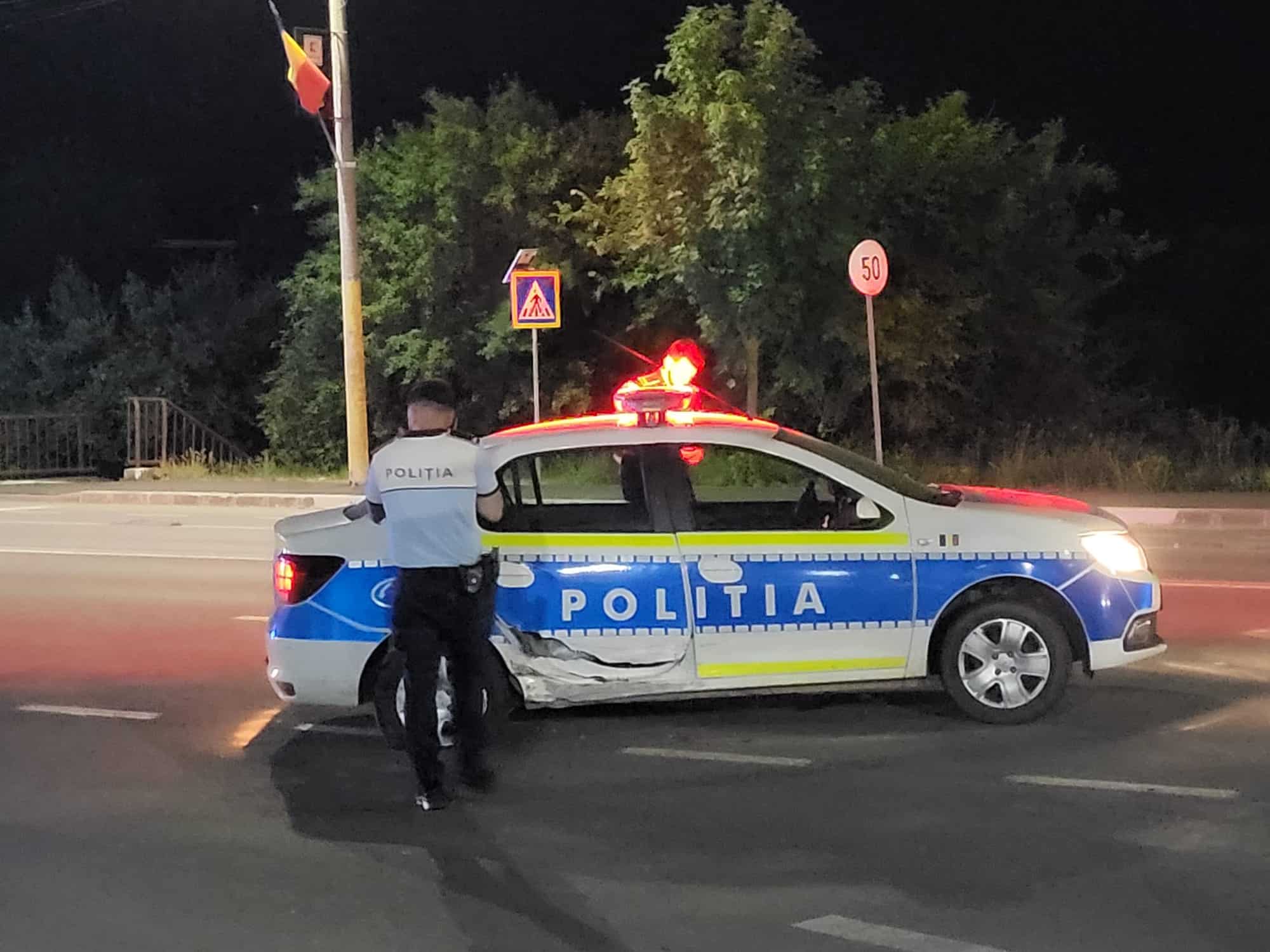 O autospecială a Poliției Orașului Cernavodă, aflată în misiune, implicată într-un accident rutier