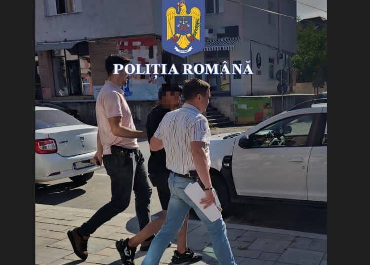 Trei bărbați reținuți pentru mai multe infracțiuni de furt
