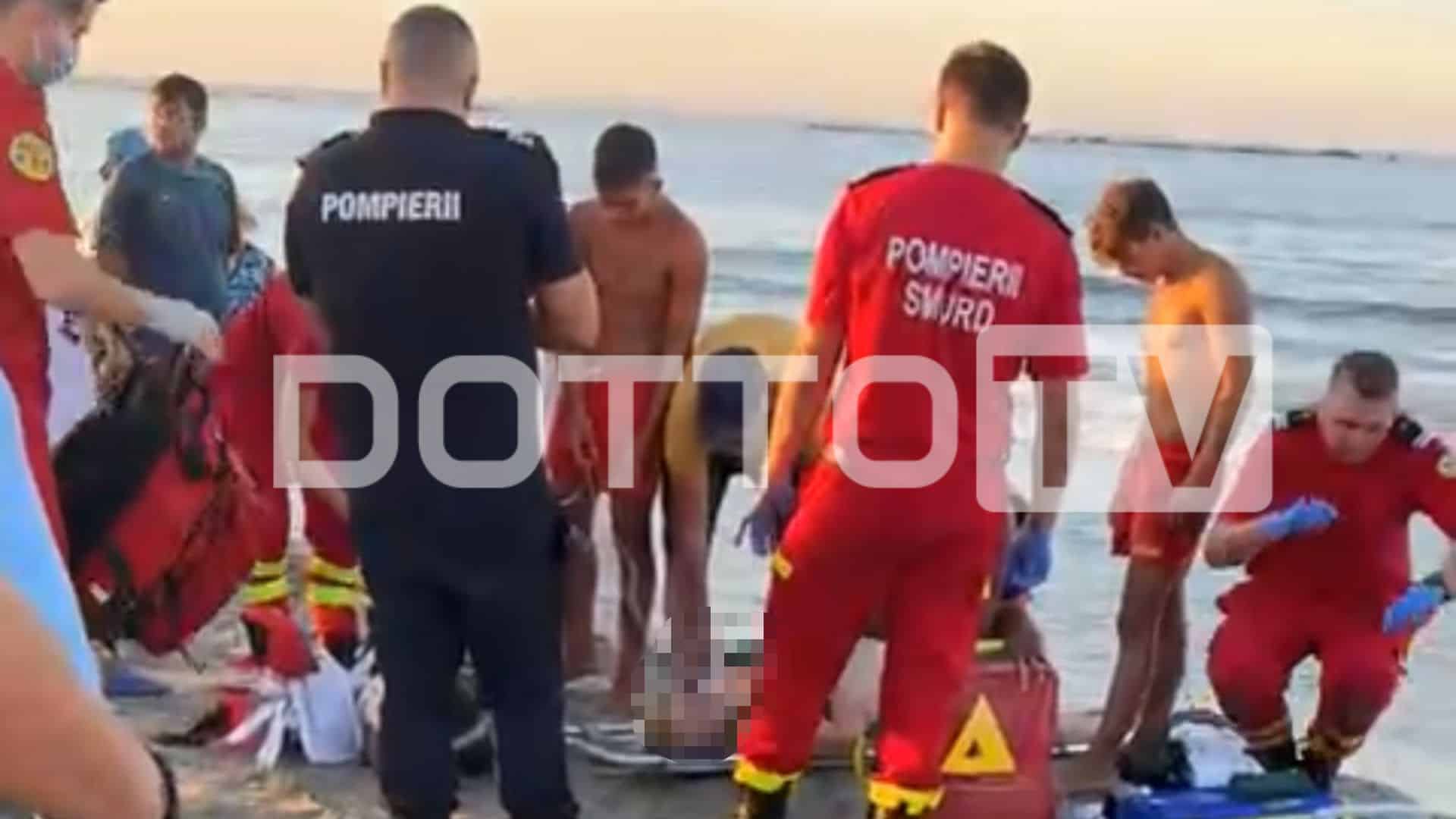 VIDEO: Persoană în pericol de înec scoasă la mal, în Mamaia