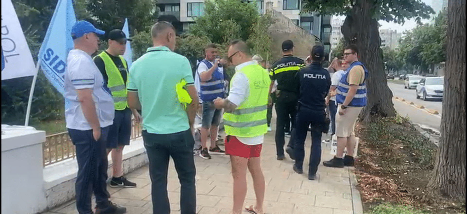 Protest la IPJ Constanța: “Respectați legea”