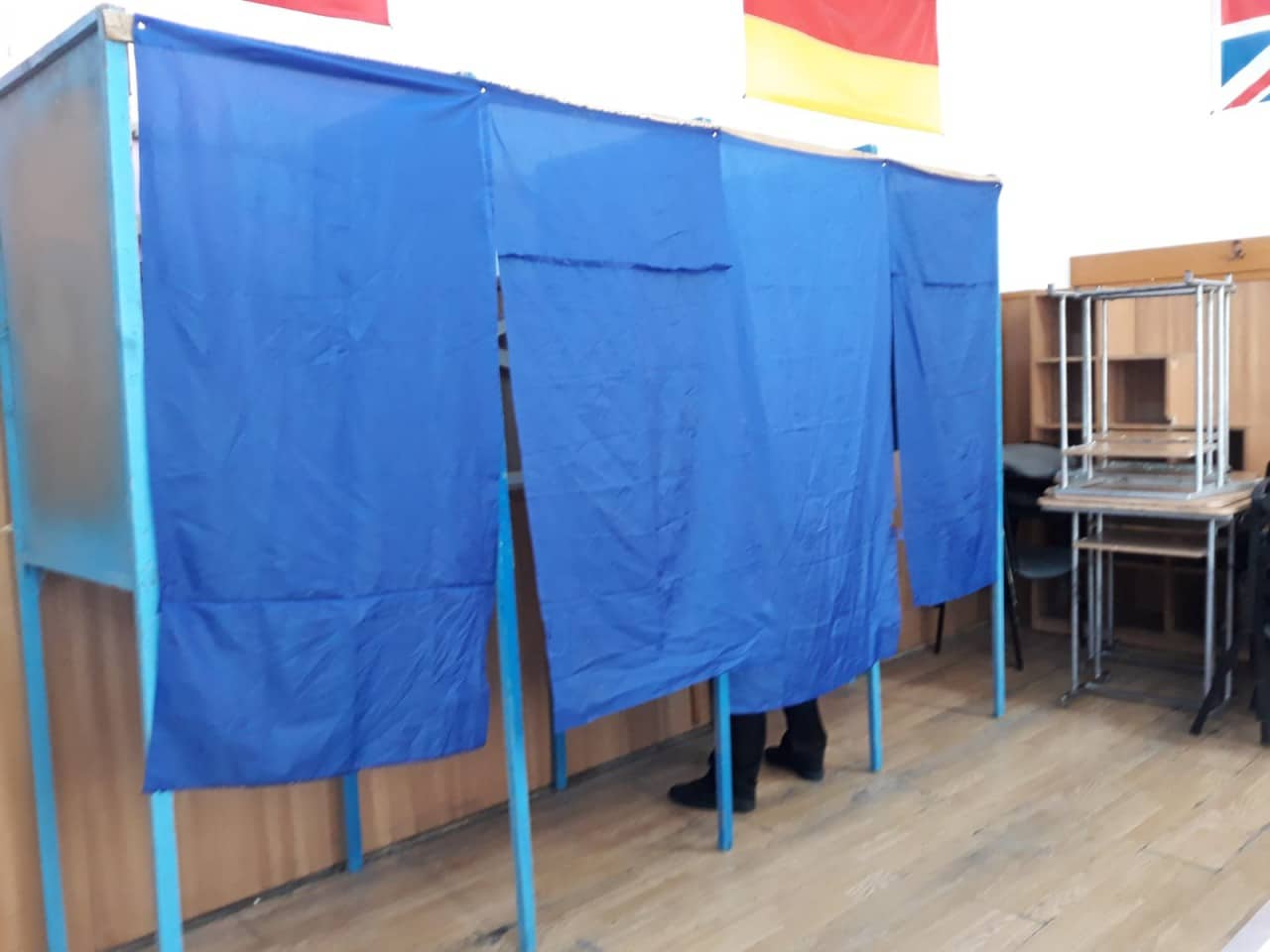 Costinești: Un bărbat și-a fotografiat buletinul de vot