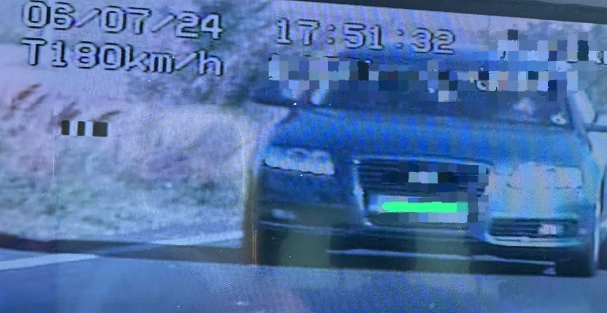 Șofer prins cu 180 km/h și cu ITP-ul expirat la mașină, pe DN2A