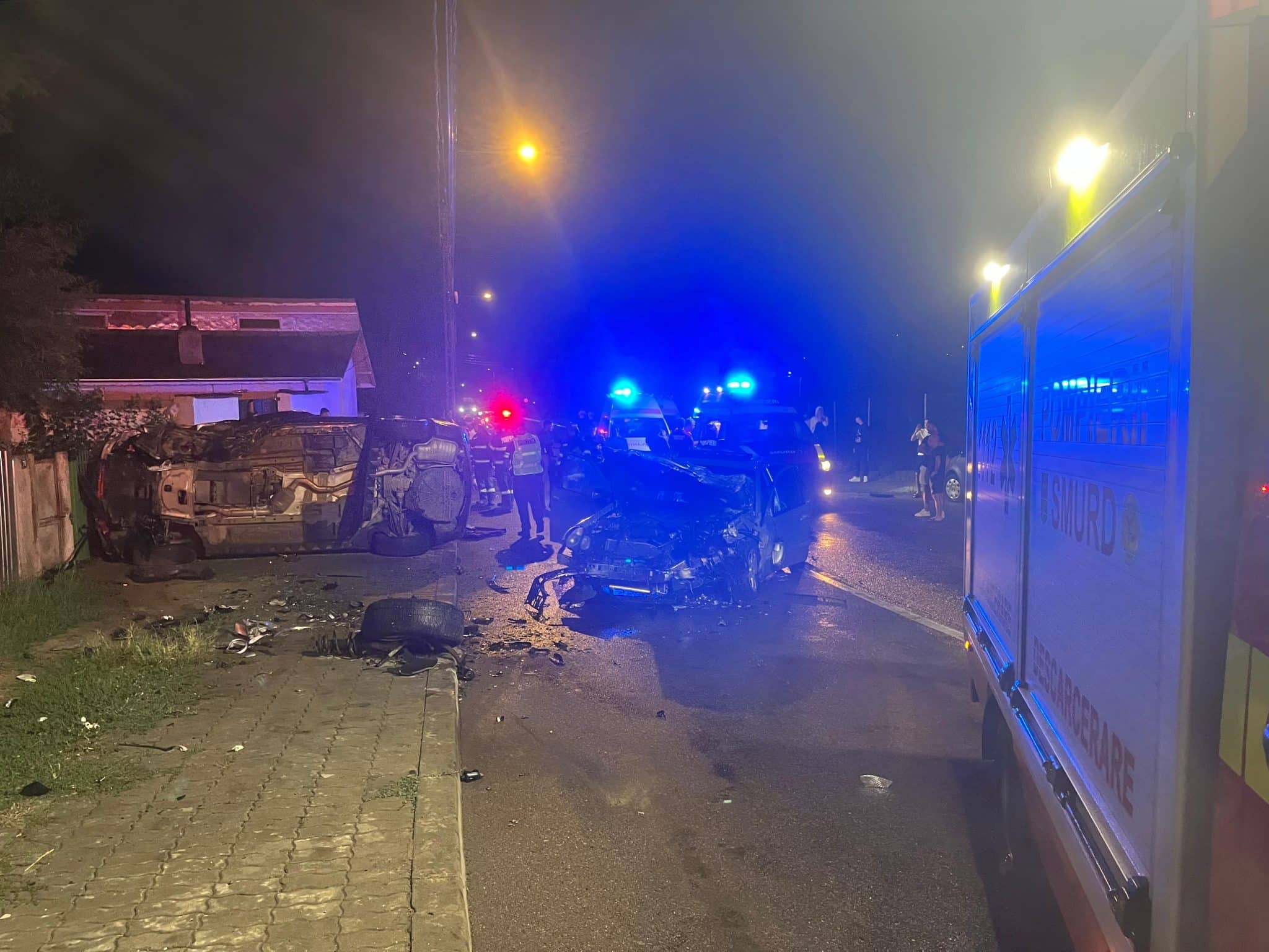 VIDEO. Accident între două mașini la Tulcea: cinci persoane au avut nevoie de îngrijiri medicale