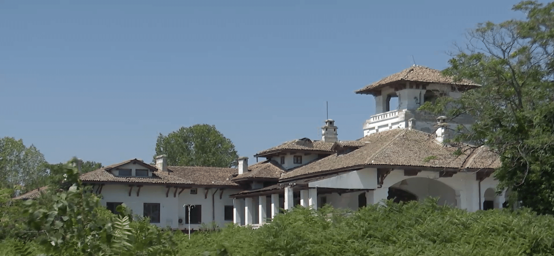 Negocieri pentru terenul Palatului Regal