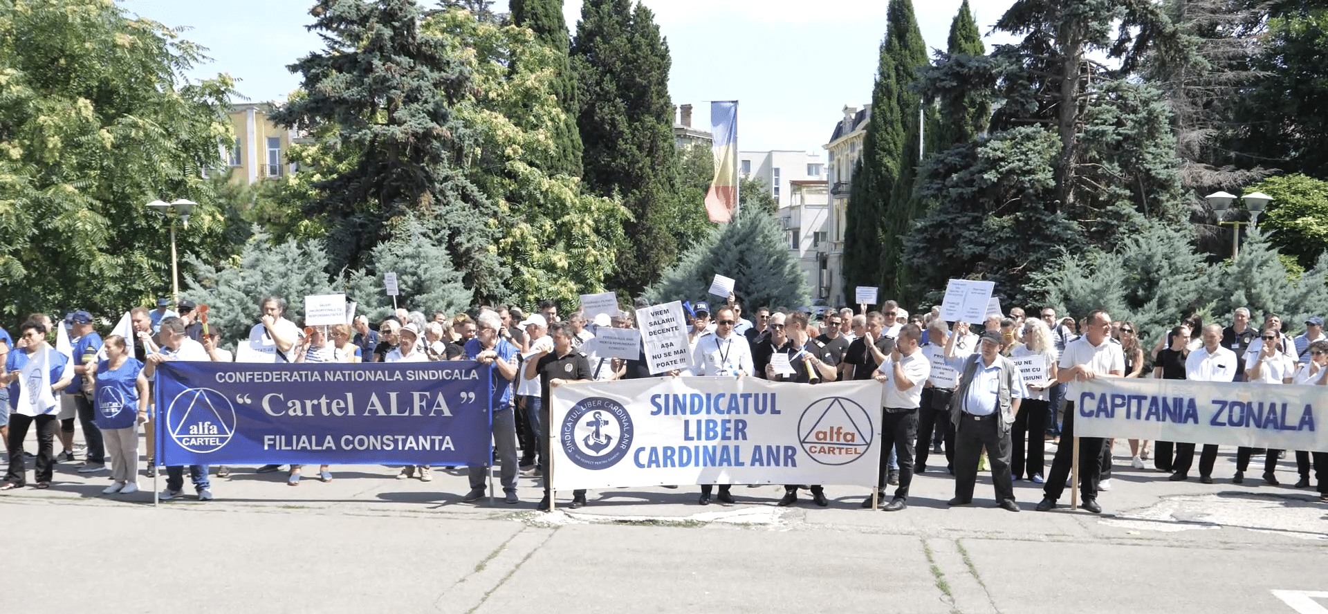 Zeci de sindicaliști, nemulțumiți de salarii