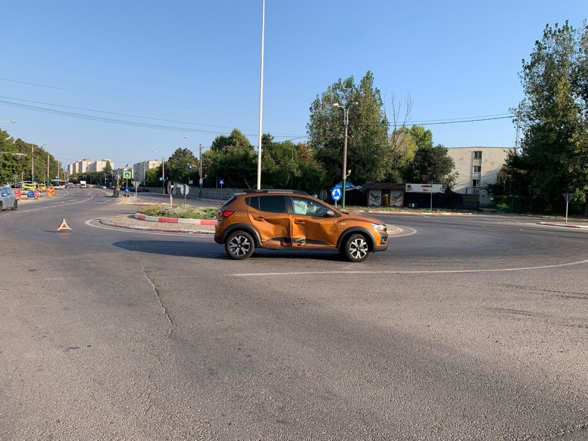 Accident rutier pe bulevardul Aurel Vlaicu, în zona Anda