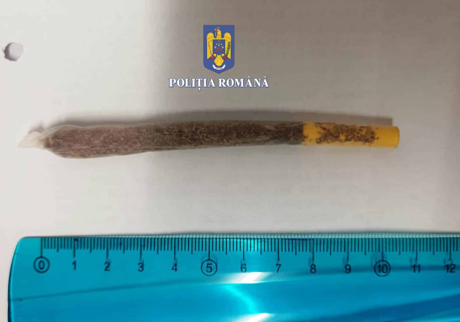 Doi bărbați prinși cu droguri asupra lor, în Vama Veche