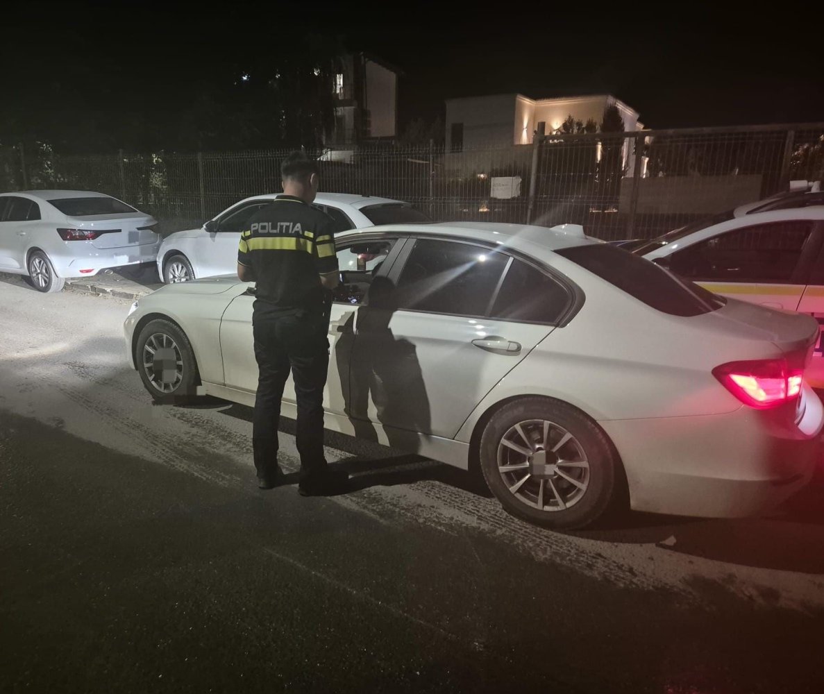 Trei bărbați, prinși cu droguri asupra lor, în Vama Veche