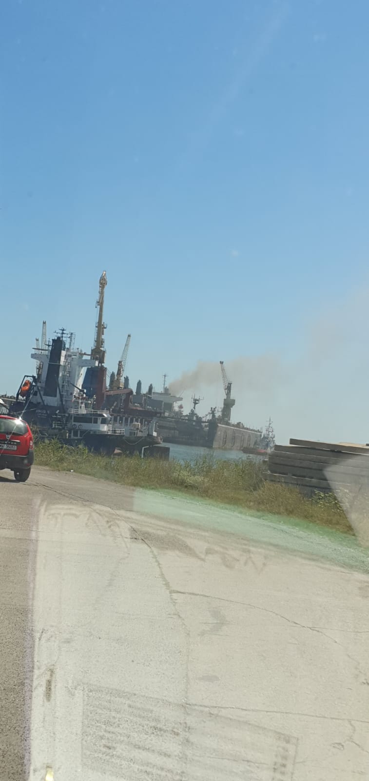 Alertă! Arde un vapor în Portul Midia Năvodari