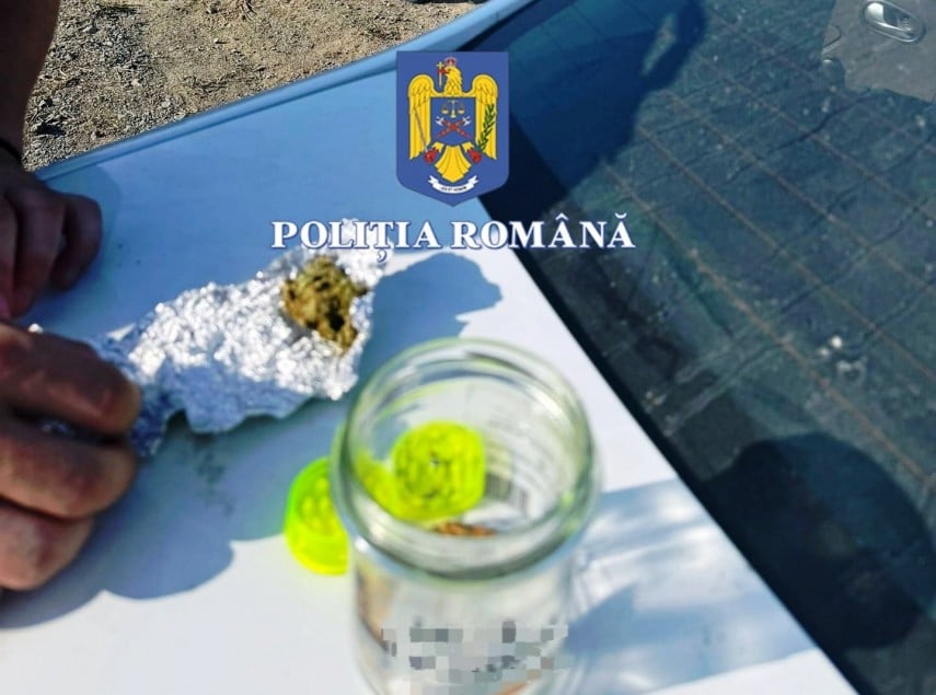 Doi bărbați au fost prinși cu droguri, în Vama Veche