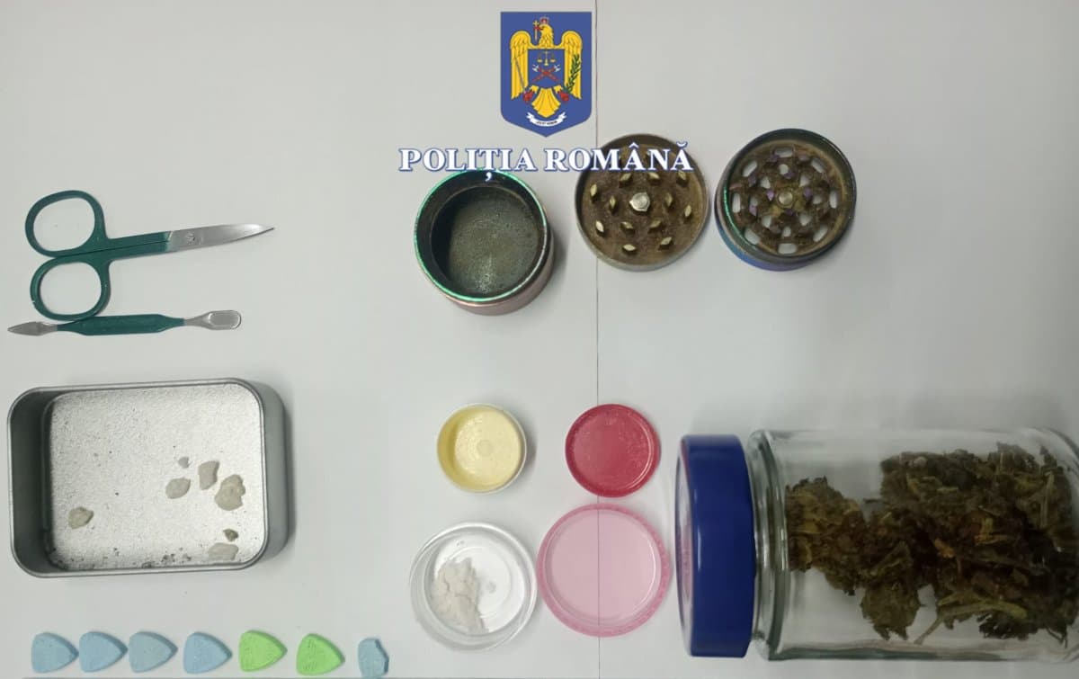 Acțiuni ale polițiștilor în Vama Veche: mai multe persoane prinse cu droguri