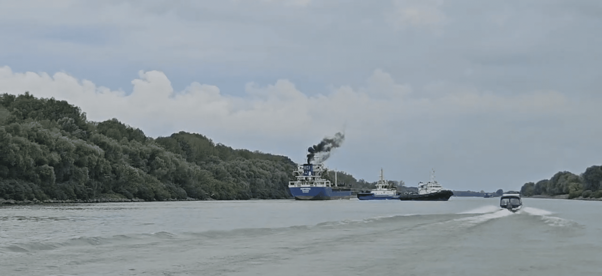 VIDEO: Nava HOPTERIX a eșuat în timp ce naviga pe Canalul Sulina