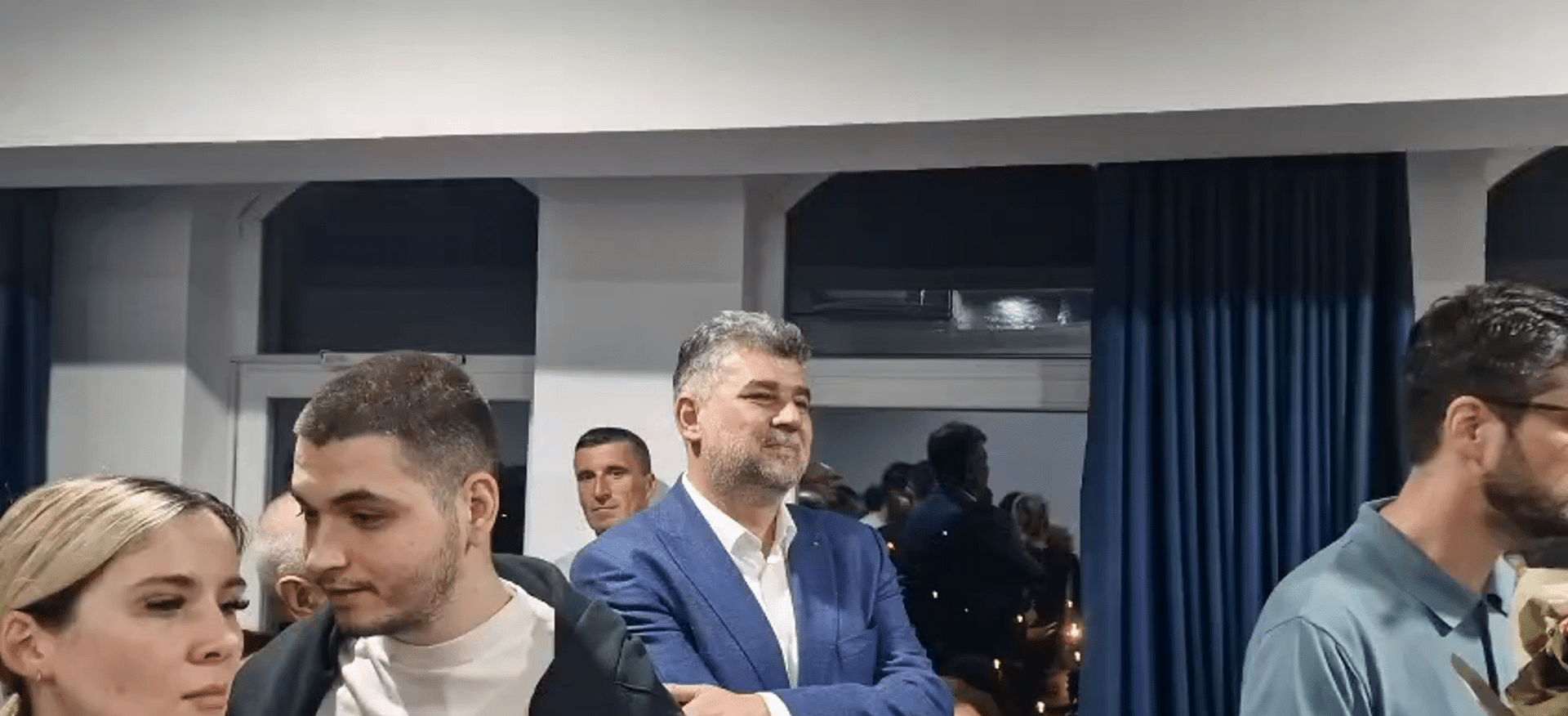 M.Ciolacu, la festivitatea de absolvire a fiului său