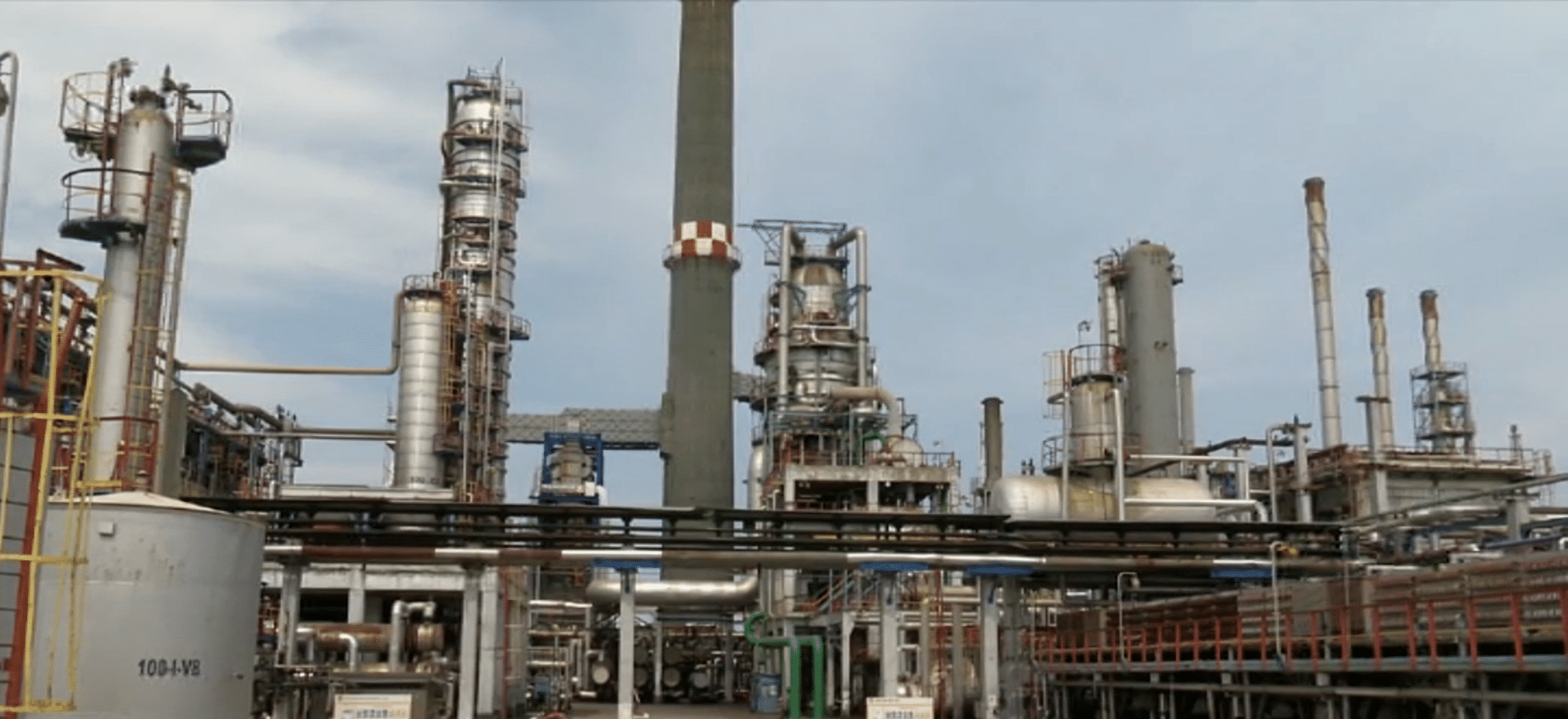 Petromidia: Muncitorii amenință că întrerup lucrul