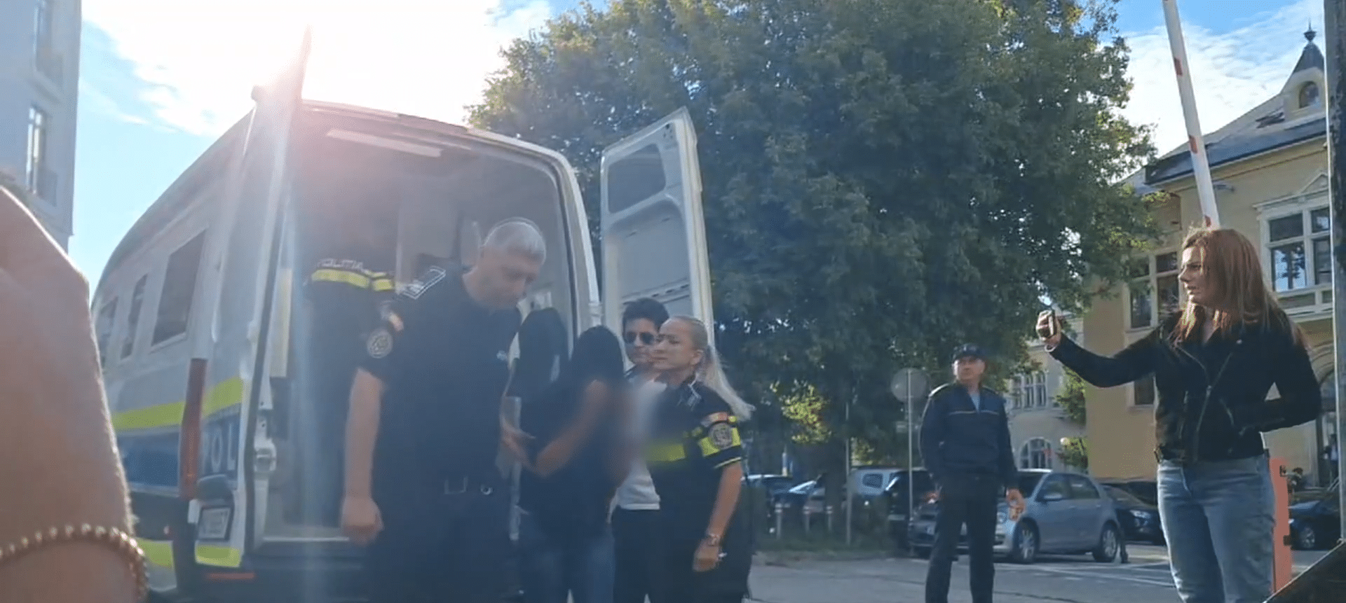 Șacalul și iubita acestuia rămân în arest