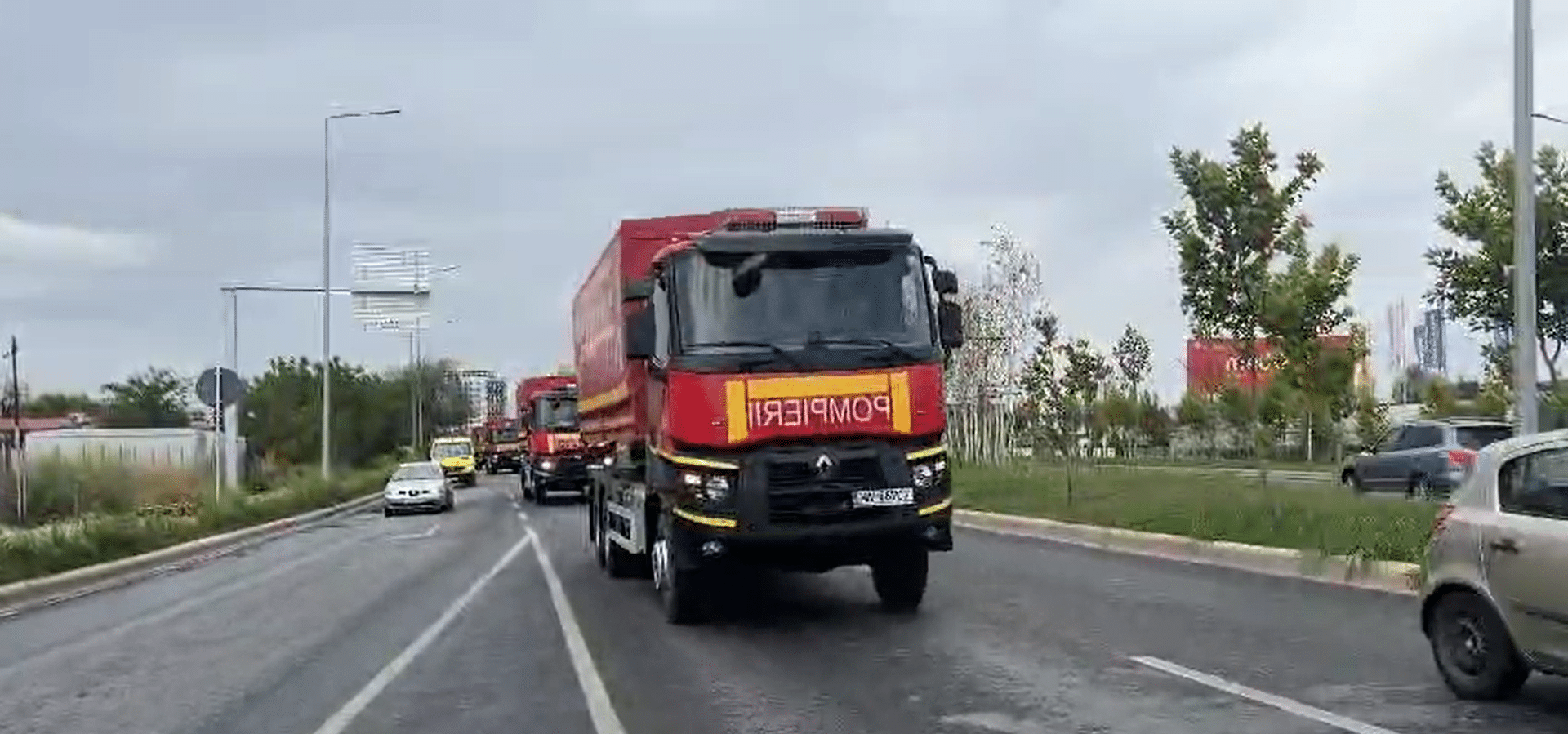 IGSU: Opt camioane încărcate cu materiale de cazarmament au pornit spre județul Galați