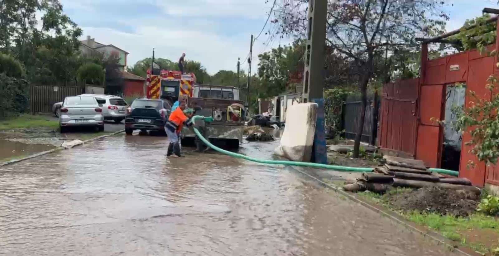 Mai multe misiuni ale pompierilor de la ISU Dobrogea în urma ploilor din județul Constanța