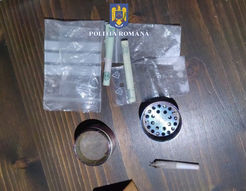 Conflict între o femeie și partenerul ei, în Constanța. Polițiștii au descoperit substanțe psihoactive