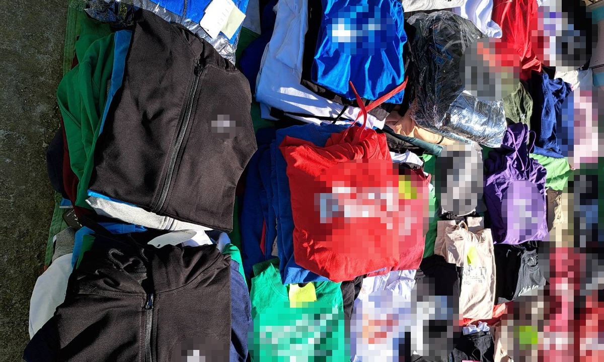 Bunuri contrafăcute, în valoare de aproximativ 50.000 lei, confiscate de polițiștii de frontieră în PTF Dobromir