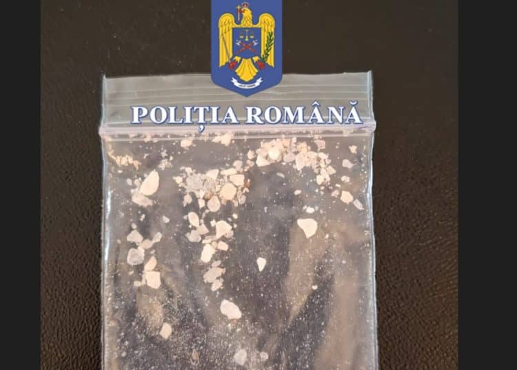 Prins cu droguri în ciorap. A fost arestat pentru 30 de zile
