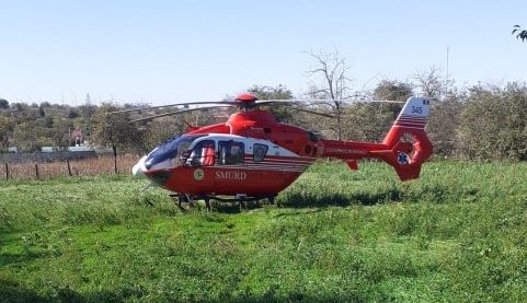 Accident rutier în Chirnogeni: o trotinetă a intrat într-o mașină. A intervenit elicopterul SMURD