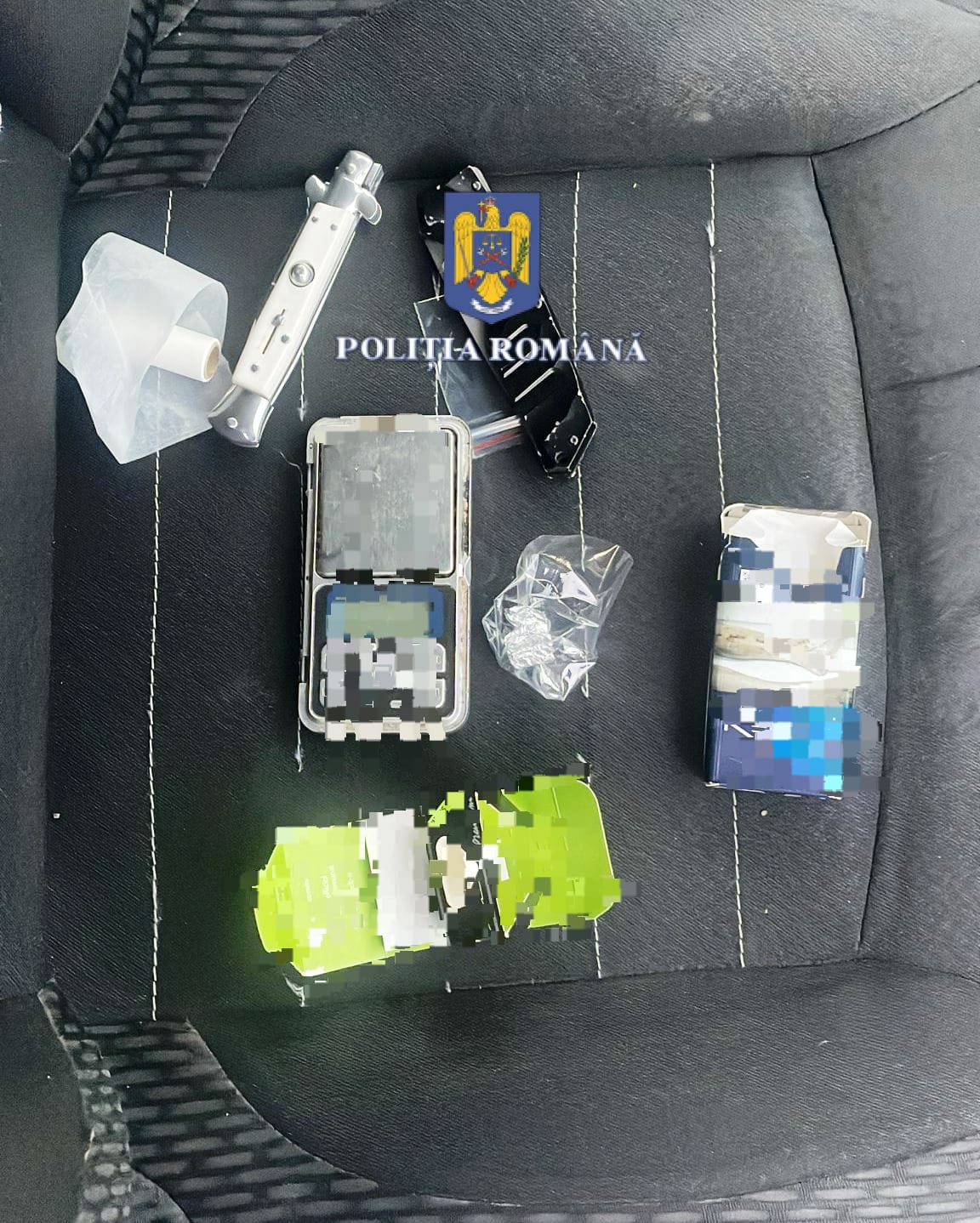 Polițiștii constănțeni au descoperit mai multe droguri într-o mașină trasă pe dreapta pe bulevardul Tomis