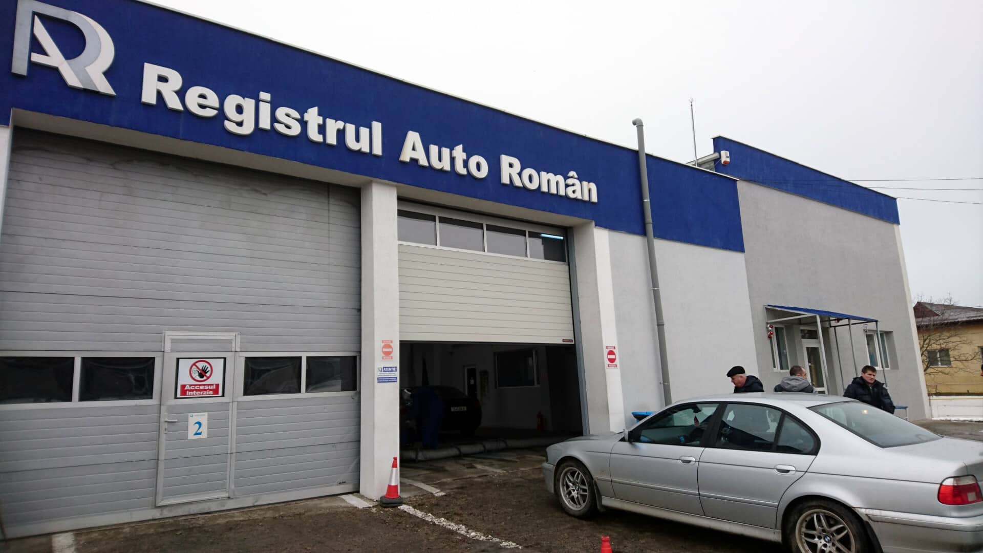 RAR: Atenție, șoferi! Un incident neprevăzut, apărut în camera serverelor centrale, a blocat activitatea instituției
